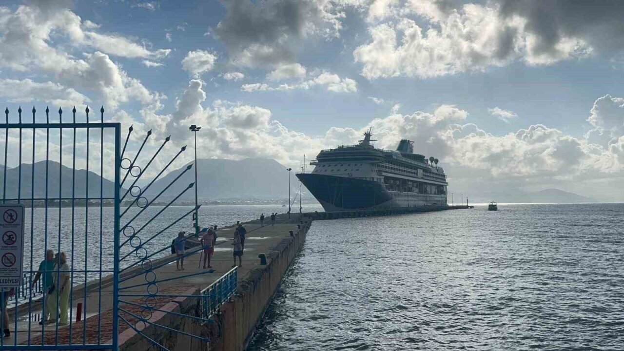 Alanya Limanı, yılın ilk 9 ayında 14 kruvaziyer gemisini ağırladı