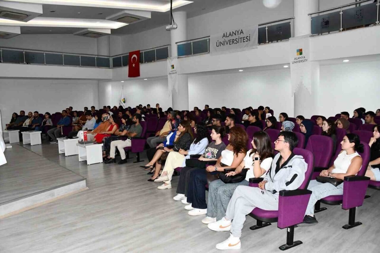 Alanya Üniversitesi’nde ilk ders: Uyum ve kaynaşma
