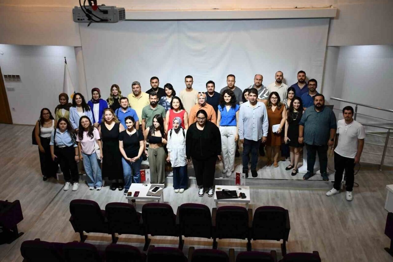Alanya Üniversitesi’nde ilk ders: Uyum ve kaynaşma Alanya Üniversitesi’nde ilk ders: Uyum ve kaynaşma