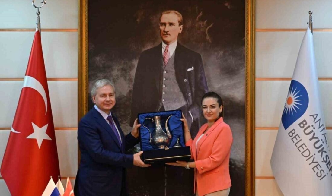 Antalya-Moskova hattında stratejik buluşma: “Ortaklığımız yeni aşamaya geçiyor” Antalya Büyükşehir Belediye Başkan Vekili Büşra Özdemir, Moskova Hükümeti Bakanı