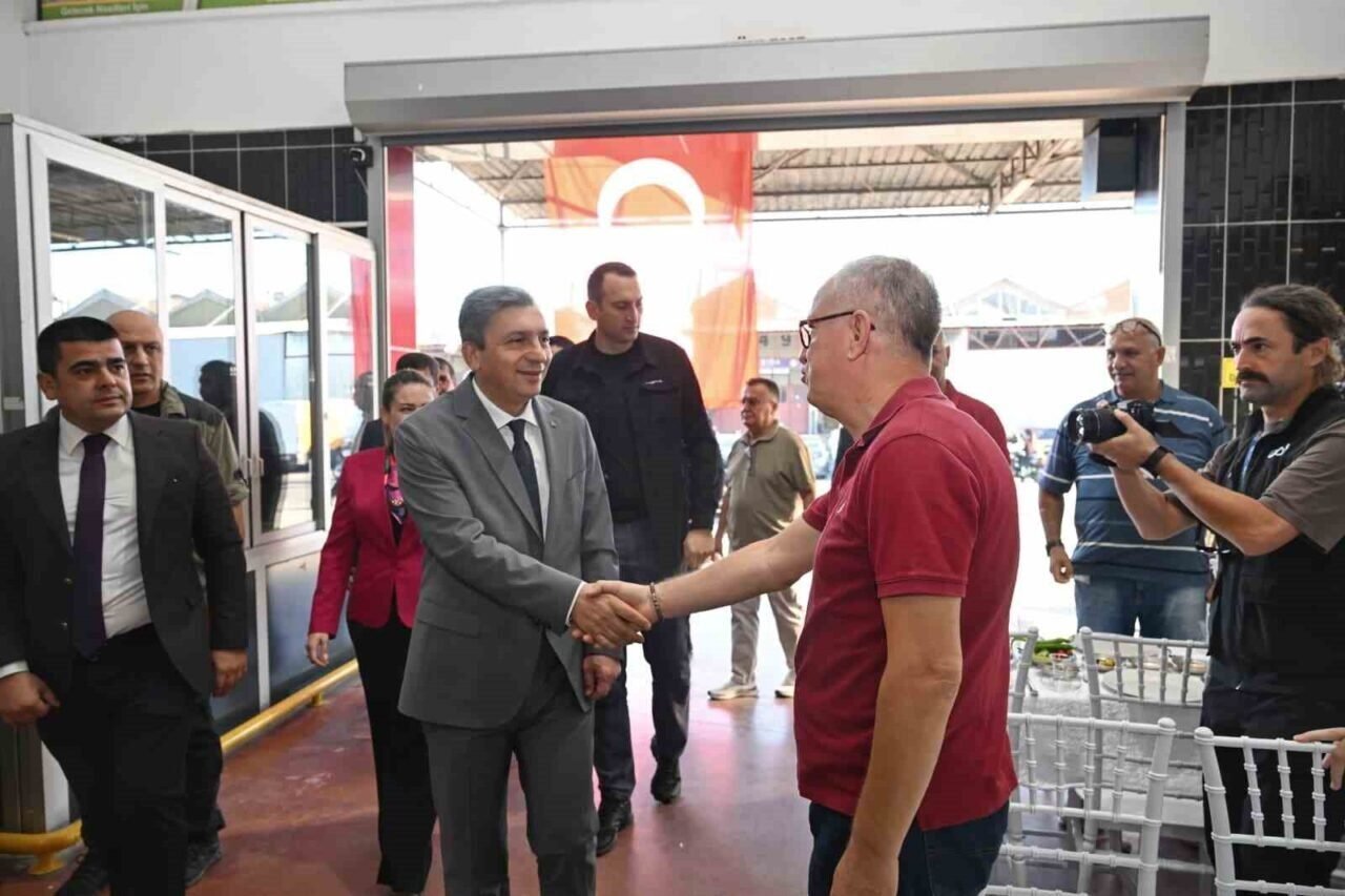 Antalya Toptancı Hali’nde çalışma saatlerinde değişikliğe gidildi