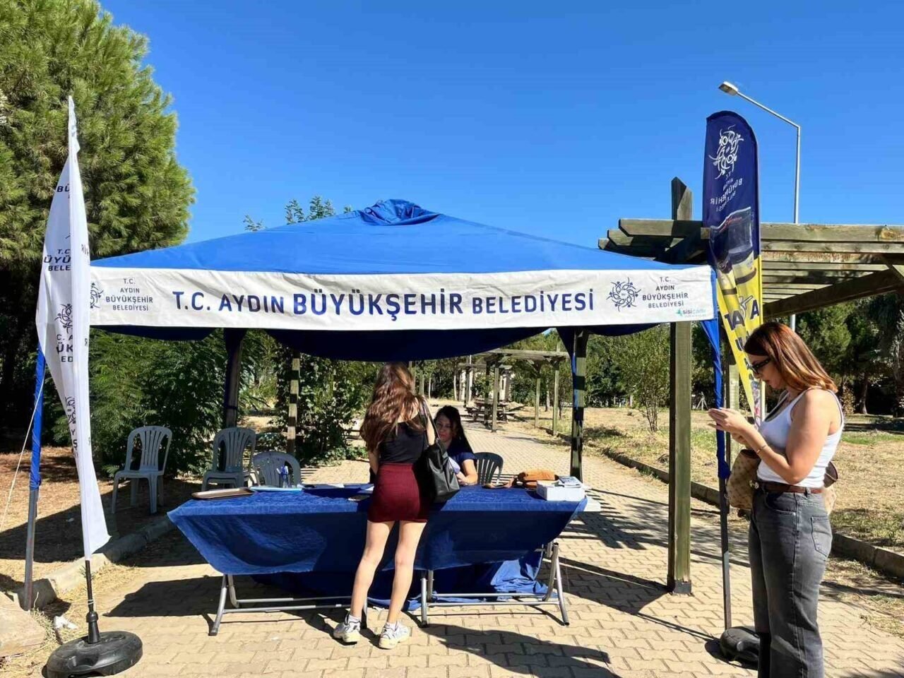 Aydın Büyükşehir Belediyesi’nden üniversite öğrencilerine Aykart hizmeti
