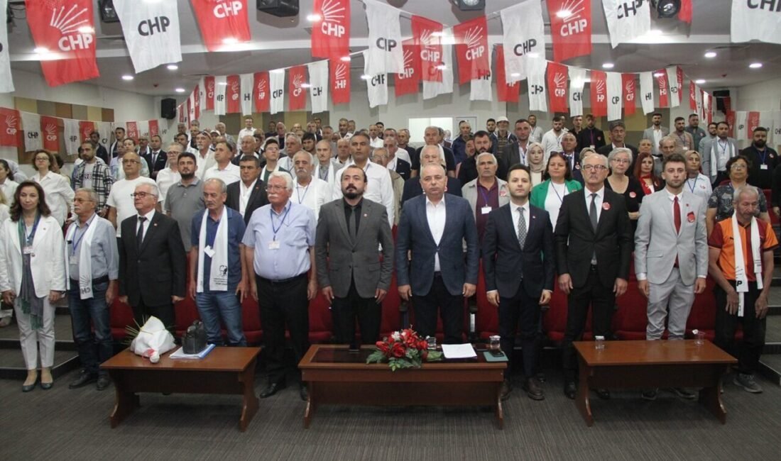 CHP Kula İlçe Kongresi’nde başkanlığa Esen Çınar seçildi Cumhuriyet Halk Partisi (CHP) Kula İlçe Başkanlığı’nın 39. Olağan Kongresi’nde