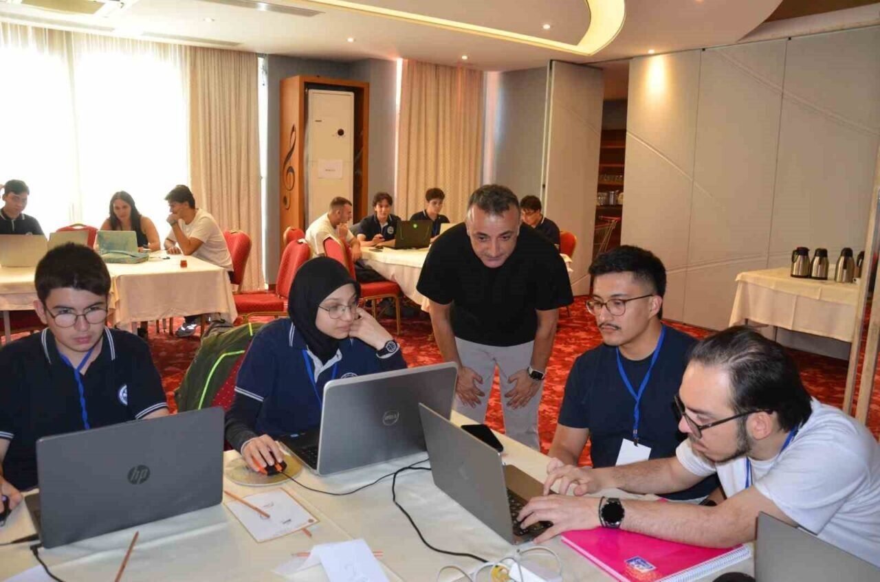 Manisalı öğrenciler oyun geliştirme eğitiminde Avrupa’yla yarışıyor