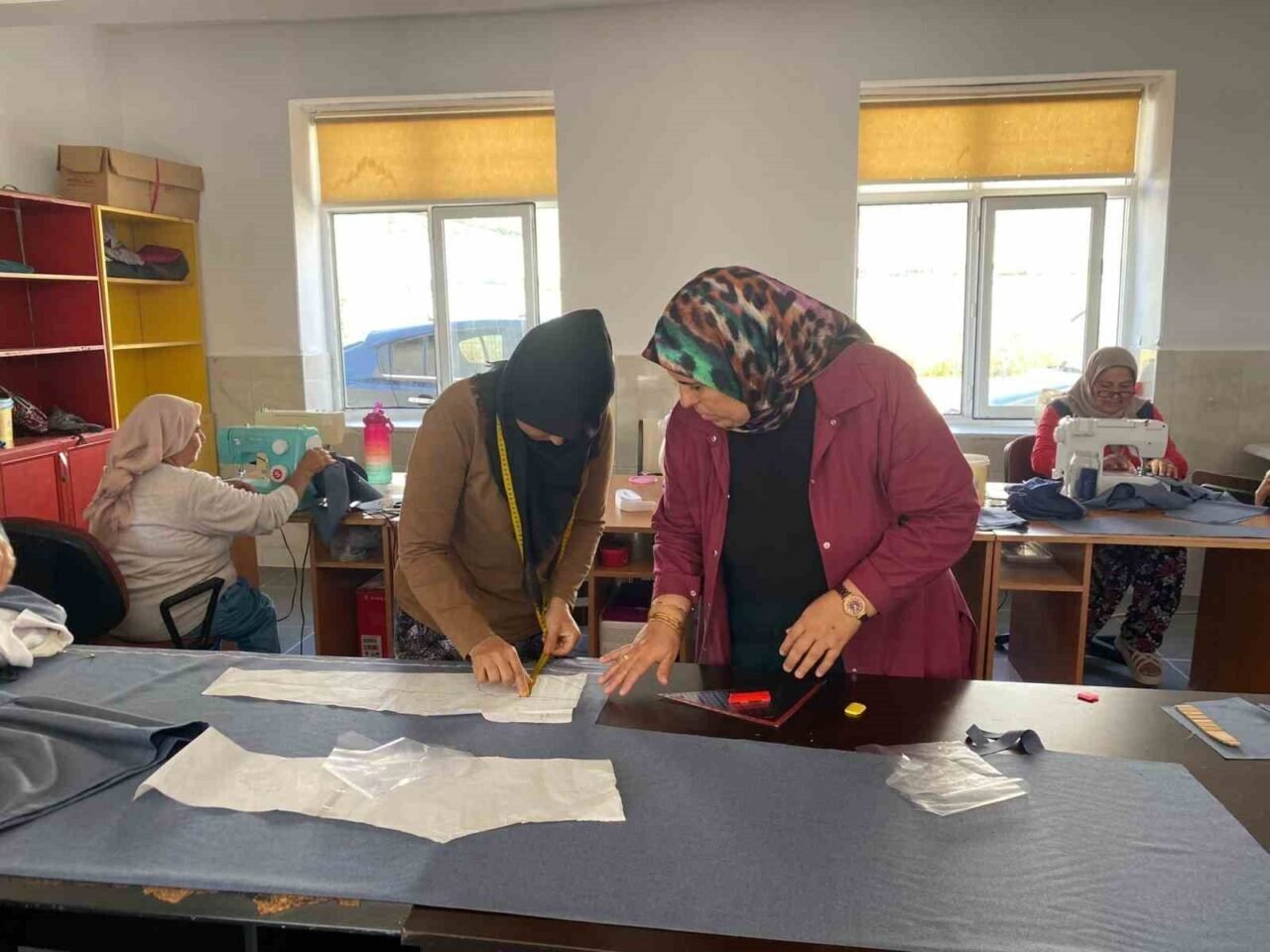 Okul üniforması ücreti derdini sona erdiren proje