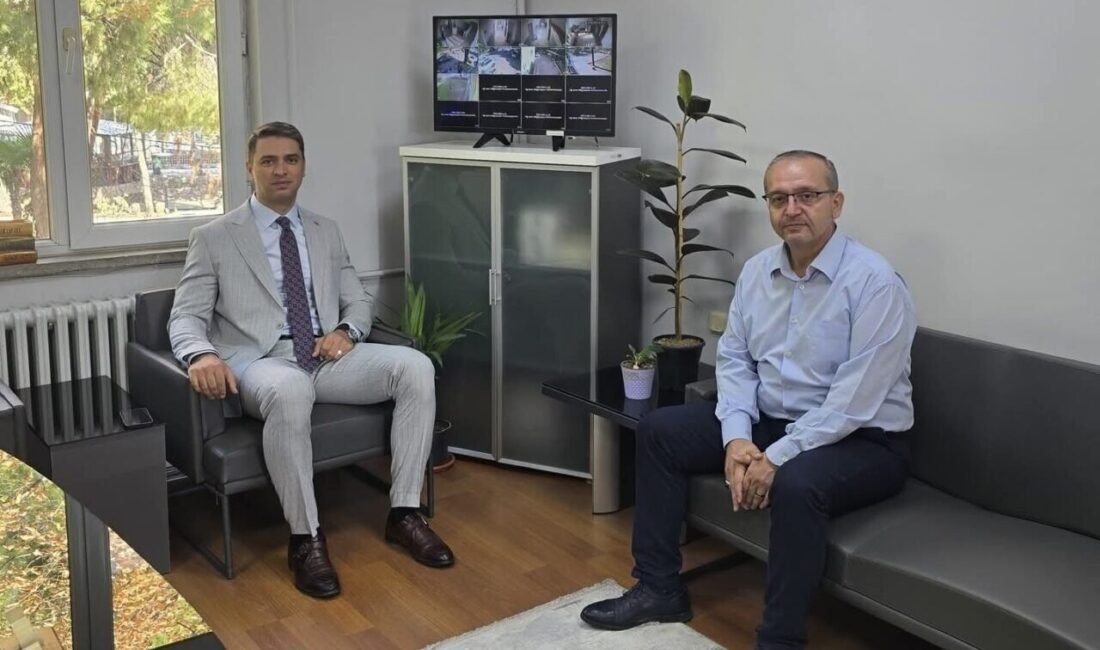 Saruhanlı’da tarımsal üretim masaya yatırıldı Saruhanlı Kaymakamı Murat Acar, İlçe Tarım ve Orman Müdürü Ali