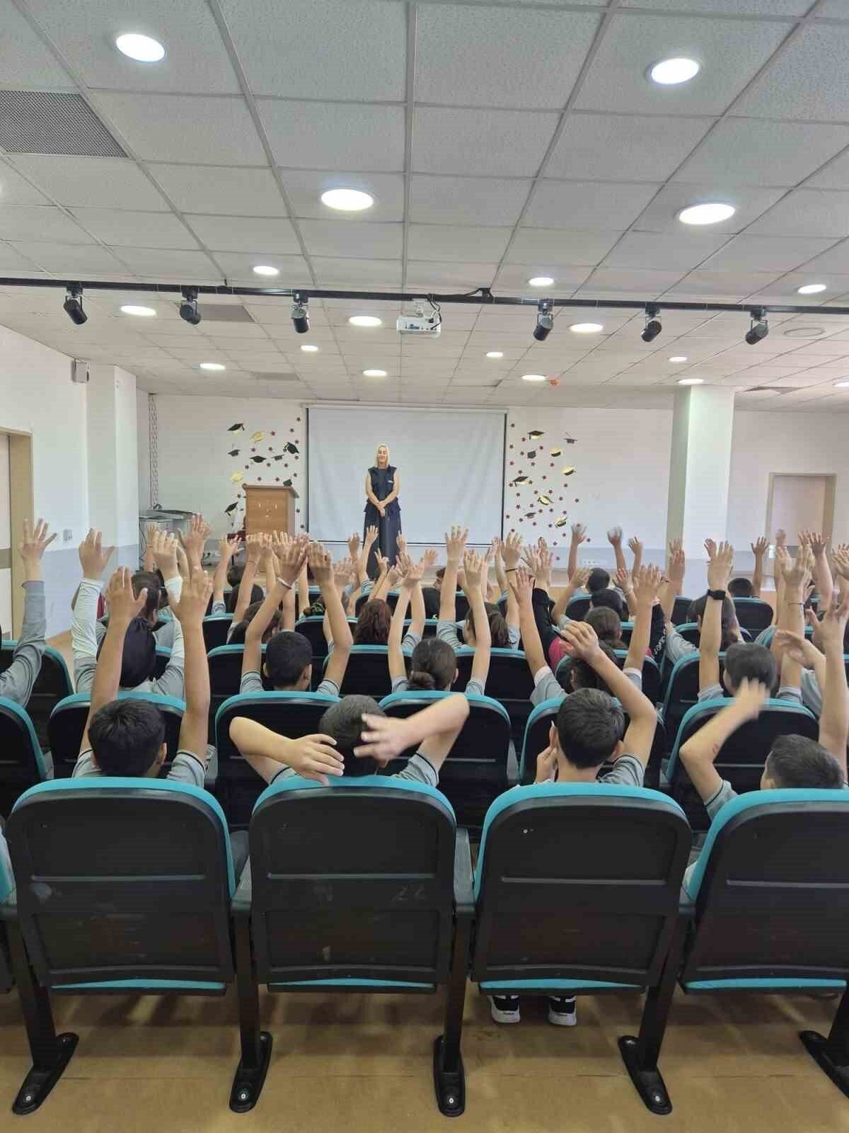 SİBERAY ile çocuklar güvenli İnternete adım atıyor