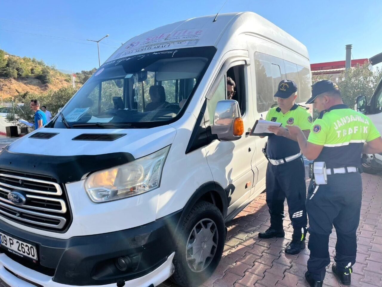 Söke’de okul servis araçlarına sıkı denetim Söke’de okul servis araçlarına sıkı denetim