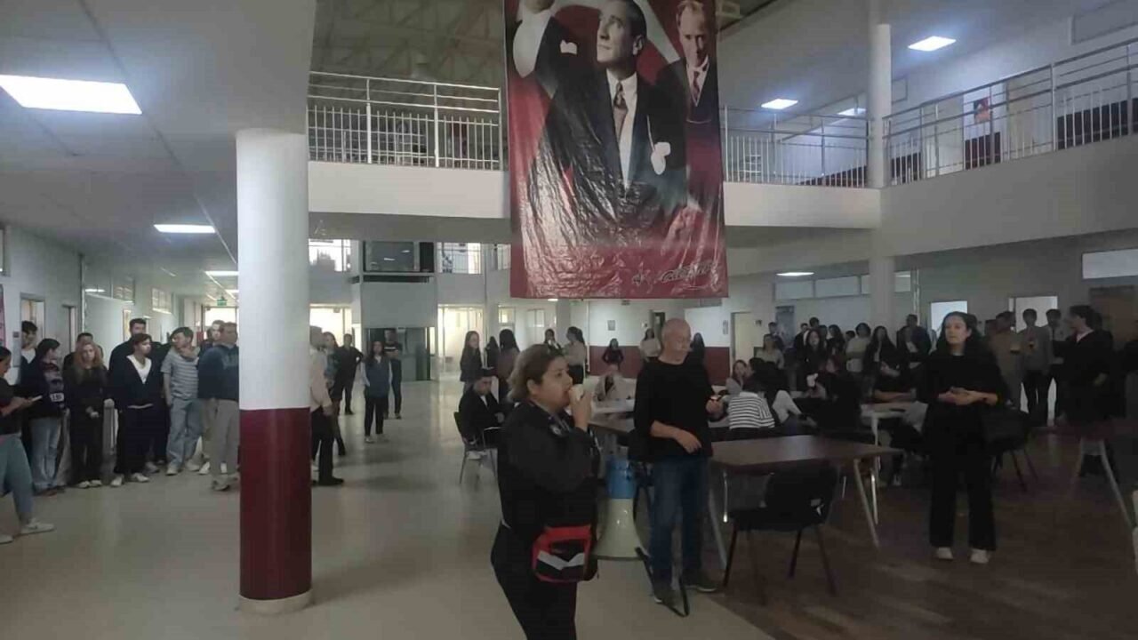 ADÜ’de deprem tatbikatı