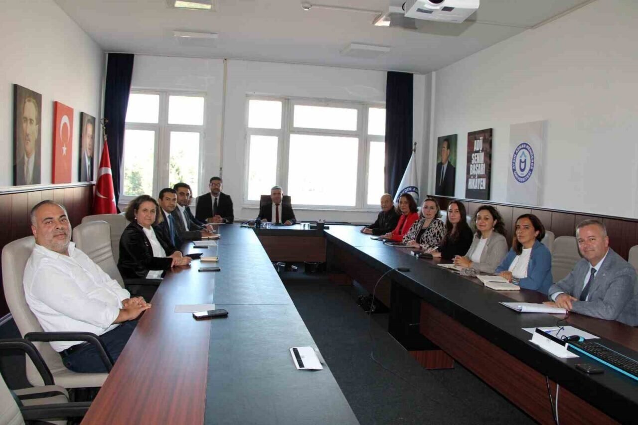 ADÜ’de meslek yüksekokulları ele alındı ADÜ’de meslek yüksekokulları ele alındı