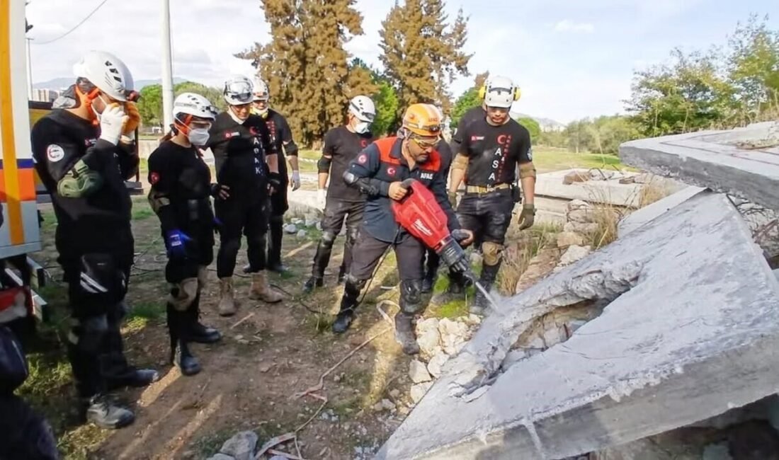 Aydın’da AFAD İl Müdürlüğü tarafından düzenlenen “Destek AFAD Gönüllü Eğitimi”