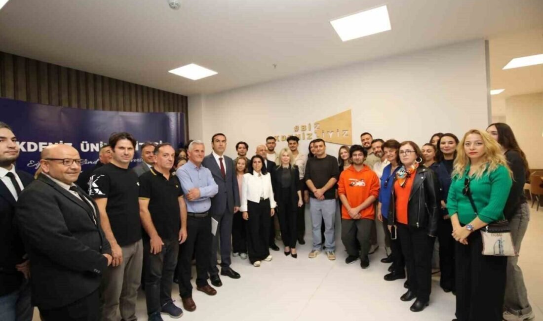 Akdeniz Üniversitesi Kütüphanesi yüzde 30 büyüdü Akdeniz Üniversitesi Kütüphanesi, yapılan çalışmalar sonrasında yüzde 30 büyütülerek yaklaşık