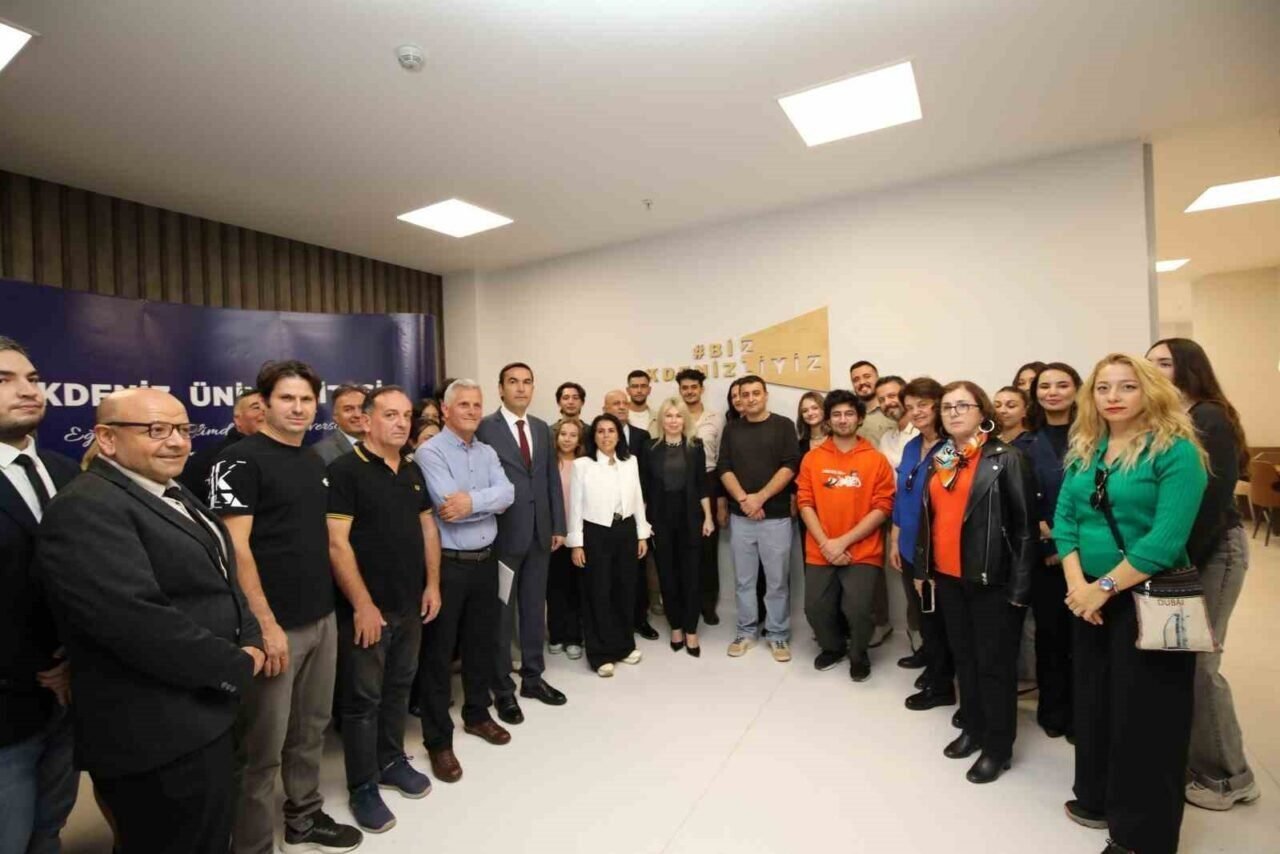 Akdeniz Üniversitesi Kütüphanesi yüzde 30 büyüdü Akdeniz Üniversitesi Kütüphanesi yüzde 30 büyüdü