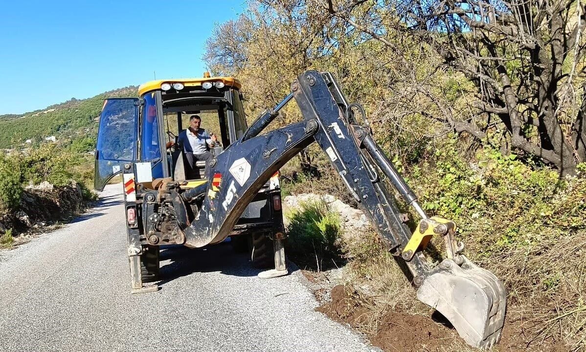 Alanya kırsalında yollar kışa hazırlanıyor