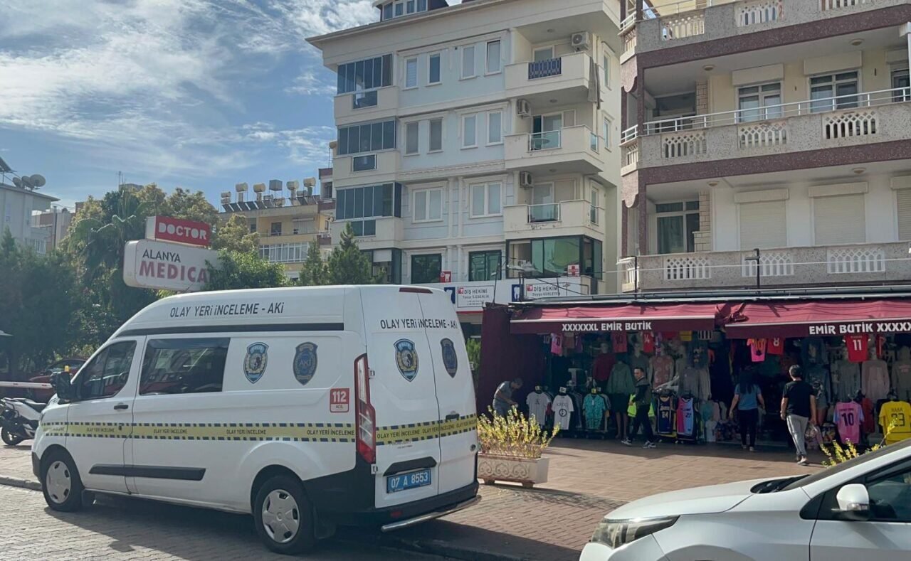 Alanya’da yabancı uyruklu yaşlı adam evinde ölü bulundu