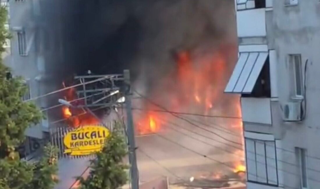 İzmir’in Buca ilçesinde bir binanın birinci katında çıkan yangın üst