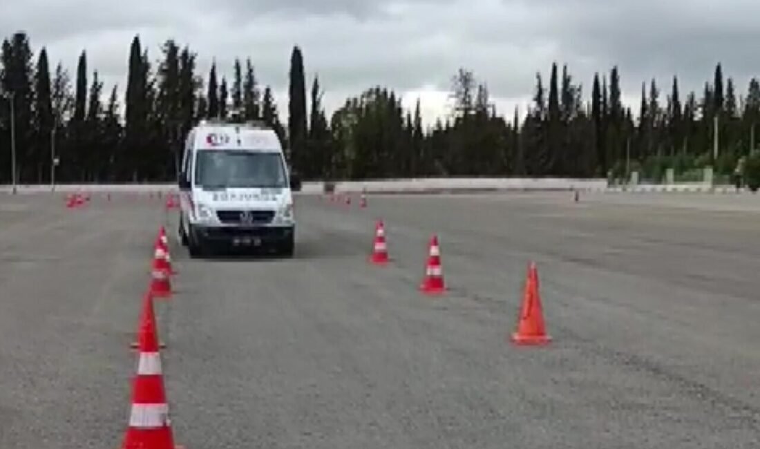 Ambulans sürücülerine ASGE eğitimi verildi Antalya’da 112 Acil Sağlık ekiplerinde görev yapmak üzere yeni atanan