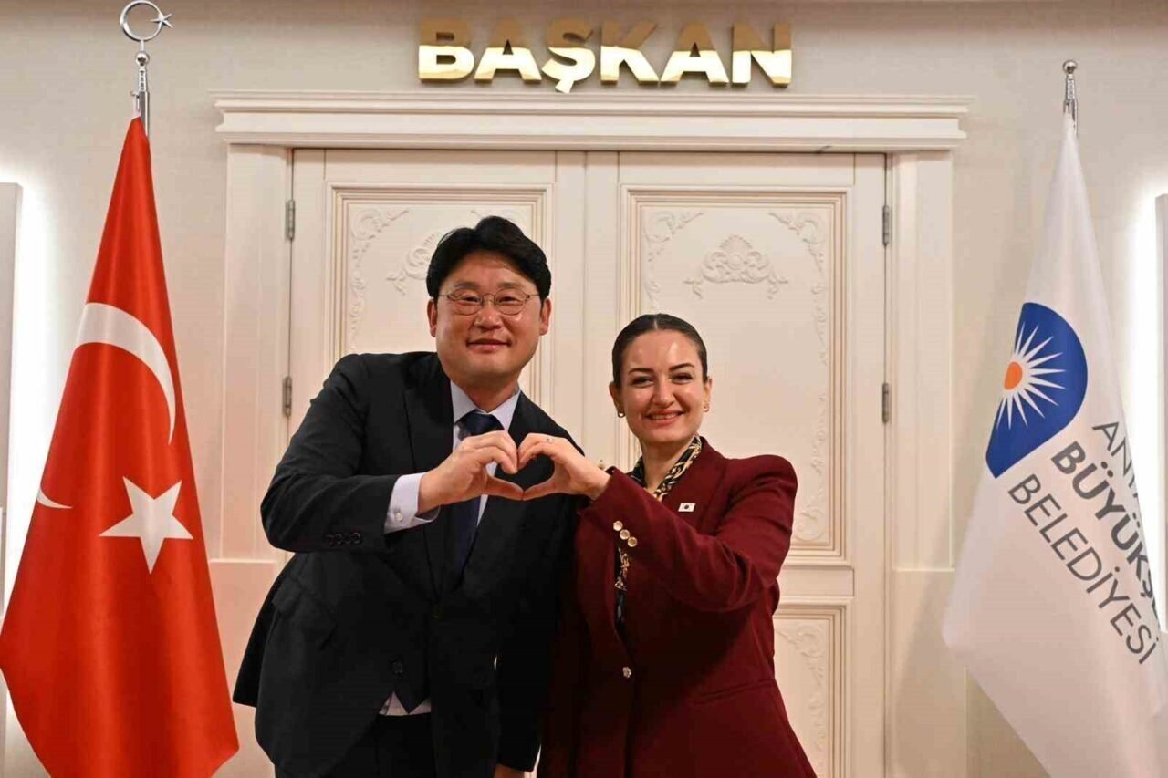 Antalya ile Güney Kore akıllı şehircilikte el sıkıştı Antalya ile Güney Kore akıllı şehircilikte el sıkıştı