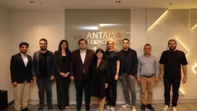 Antalya Teknokent Caretta Startup Demoday etkinliğinde, yenilikçi girişimler, yatırımcılarla bir