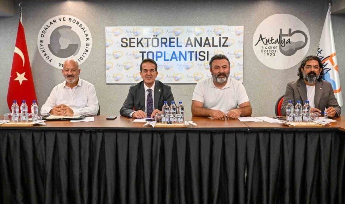 Antalya’da kesme çiçek sektörünün sorunları masaya yatırıldı ATB’nin düzenlediği Kesme Çiçek Sektörel Analiz Toplantısı’nda kesme çiçek sektöründe