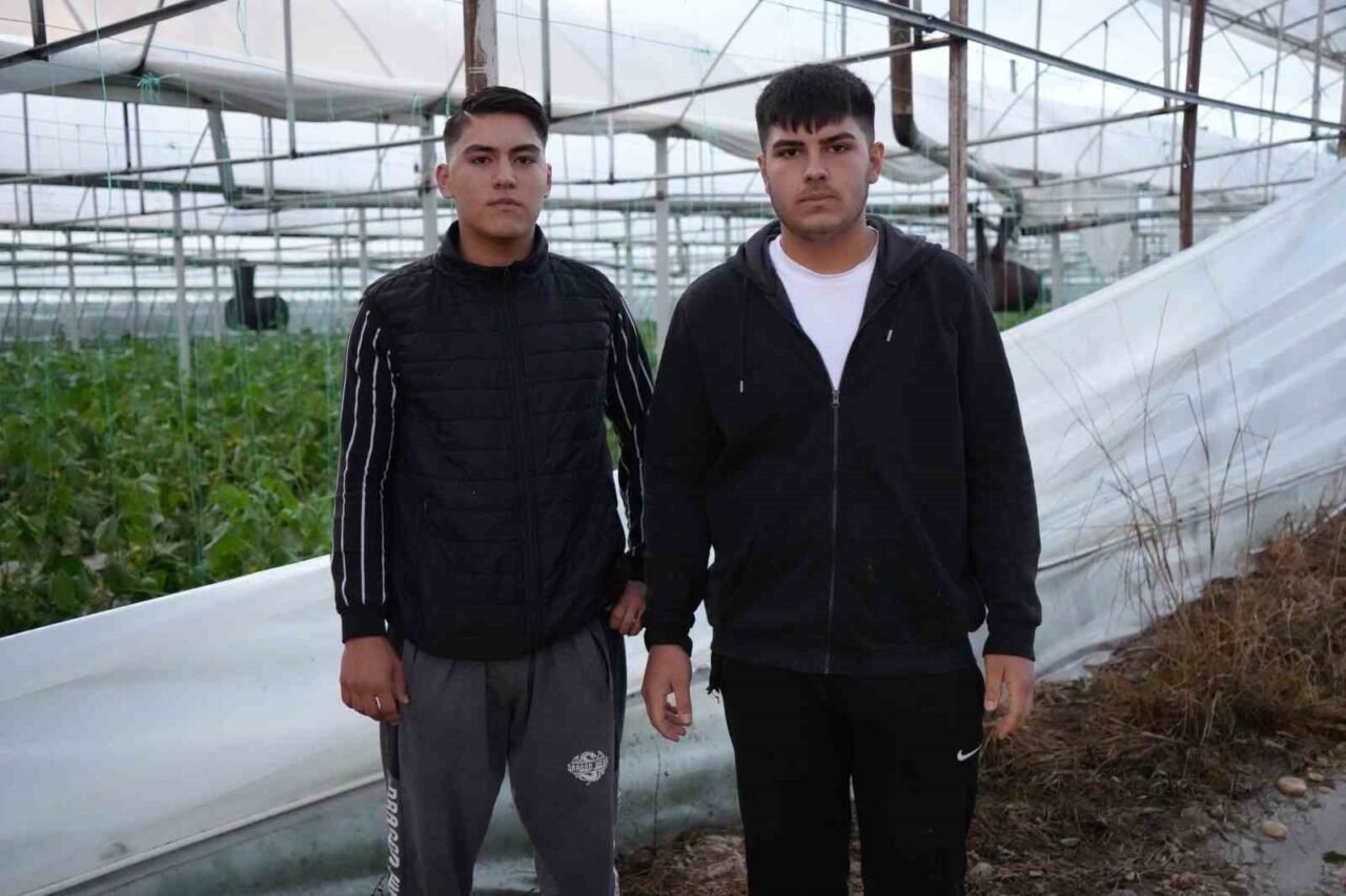 Antalya’da sağanak seraları da vurdu