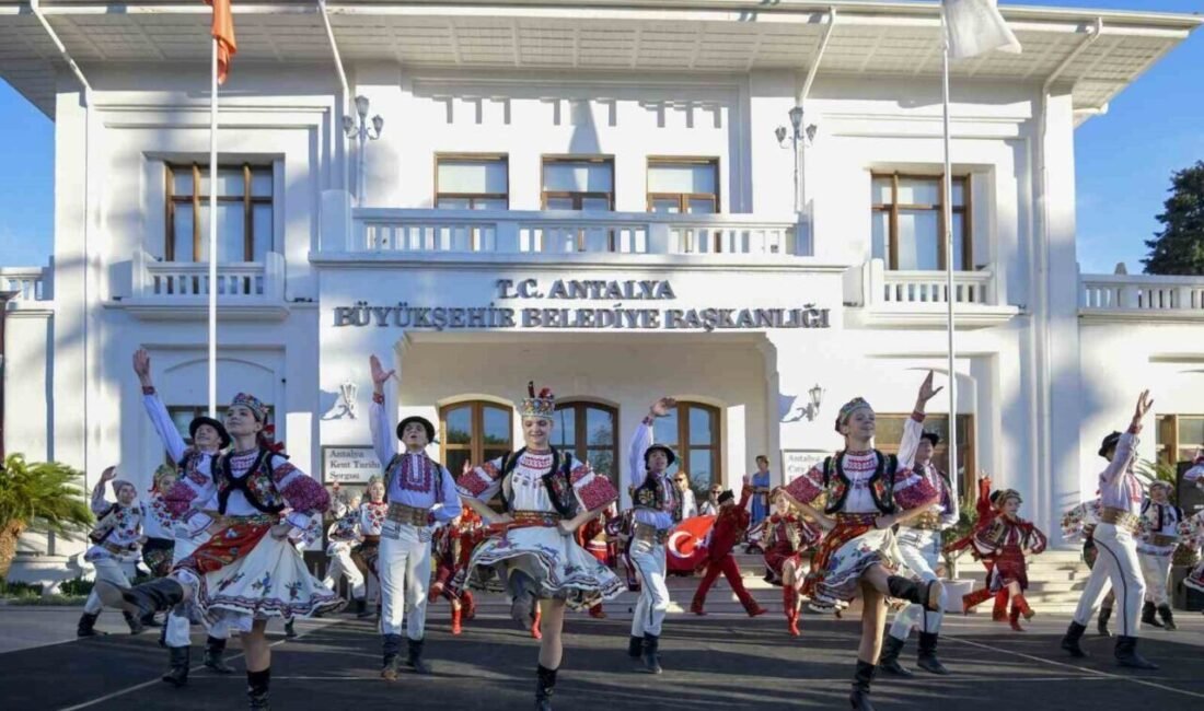 Muratpaşa Belediyesi’nin bu yıl 10’uncusunu düzenlediği Kaleiçi Old Town Festivali,