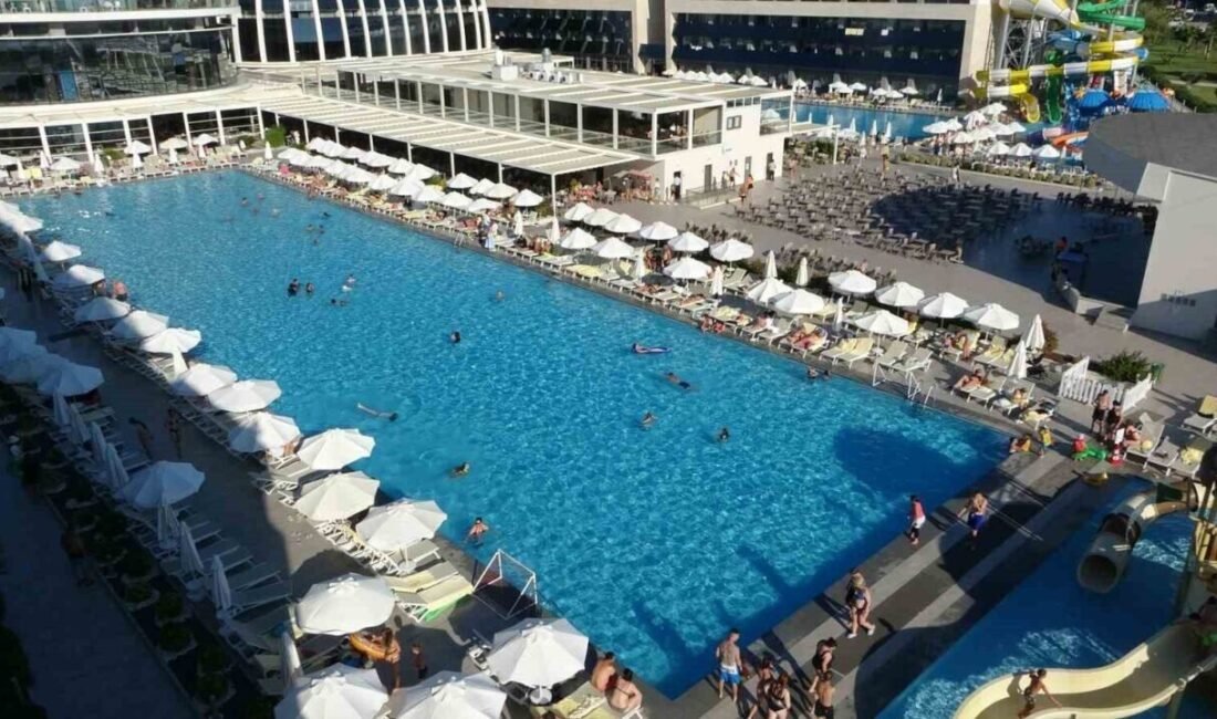 Manavgat-Side Turistik Otelciler Birliği (MASTOB) Başkanı Zafer Süral, 2025 turizm