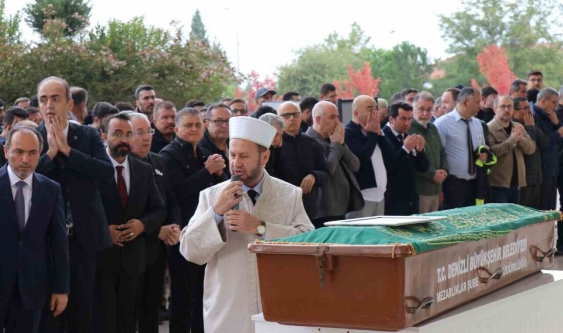 Denizli’de seyir halinde aracı kullanırken geçirdiği kalp krizi sonucunda kaza