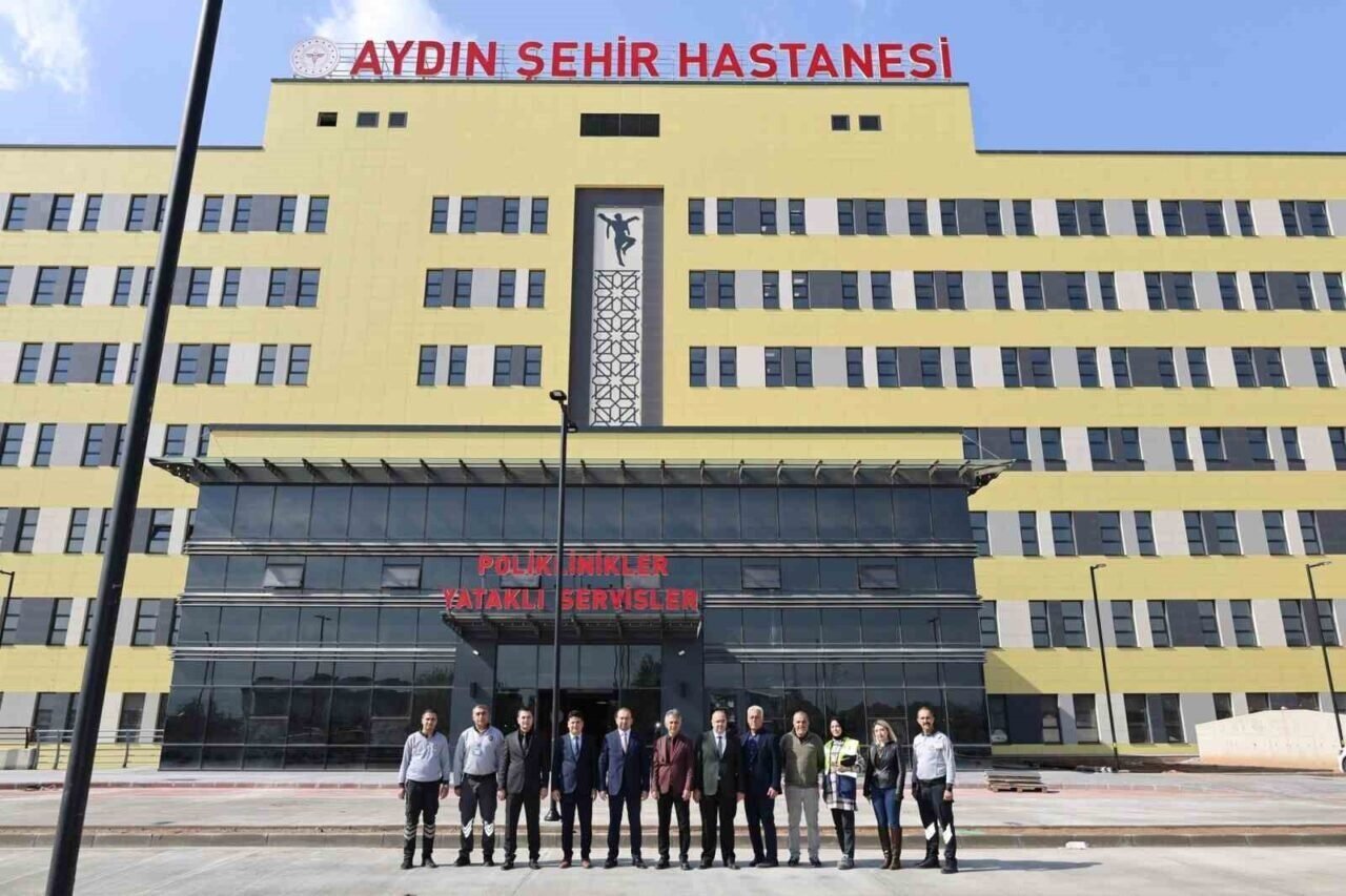 Aydın Şehir Hastanesi’nde son hazırlıklar yapılıyor Aydın Şehir Hastanesi’nde son hazırlıklar yapılıyor
