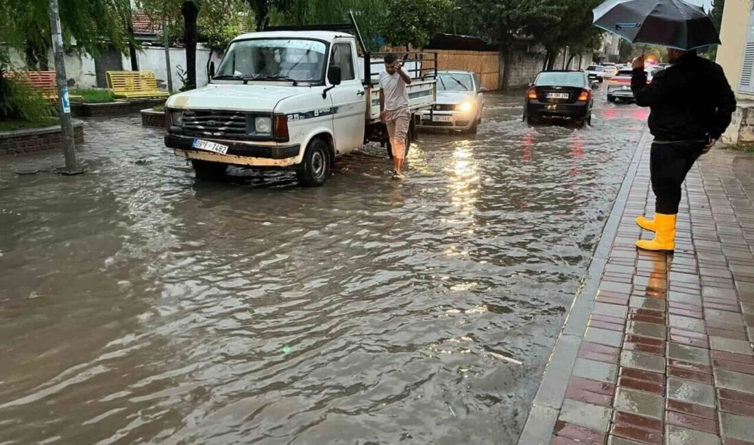 Aydın’da akşam saatlerinde etkili olan sağanak yağış hayatı olumsuz etkilerken,