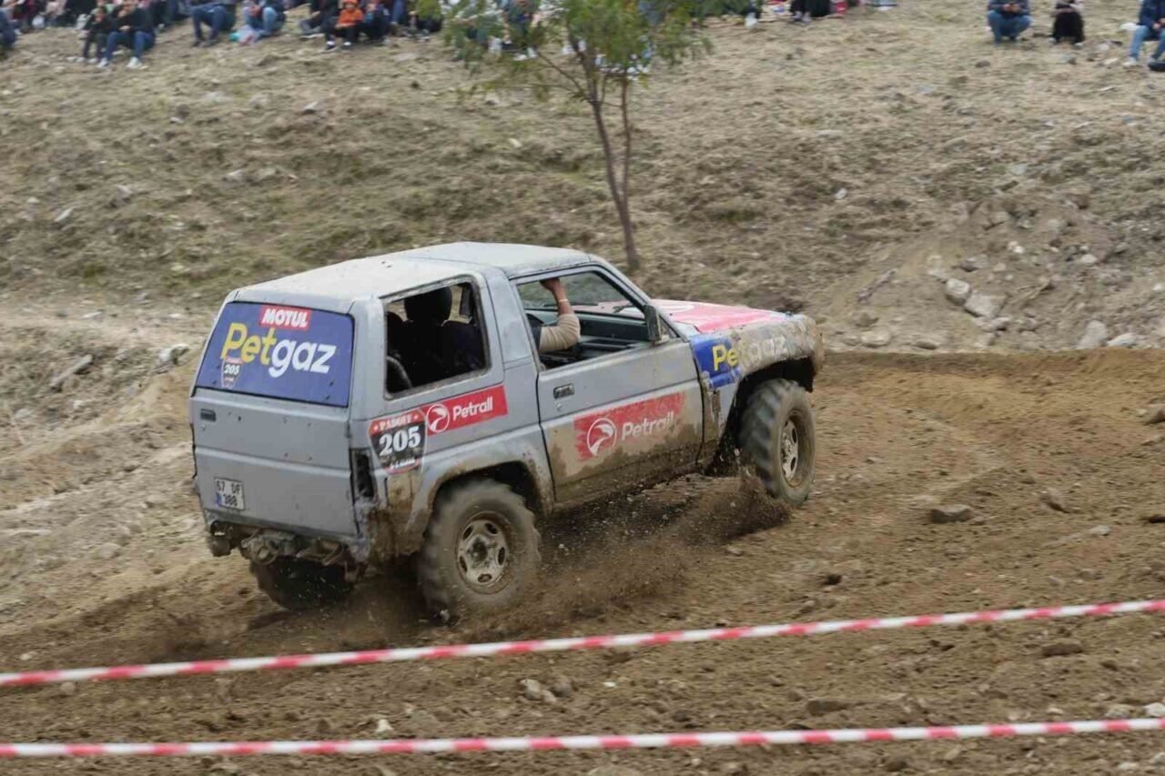 Babadağ’da off-road gösterileri nefes kesti