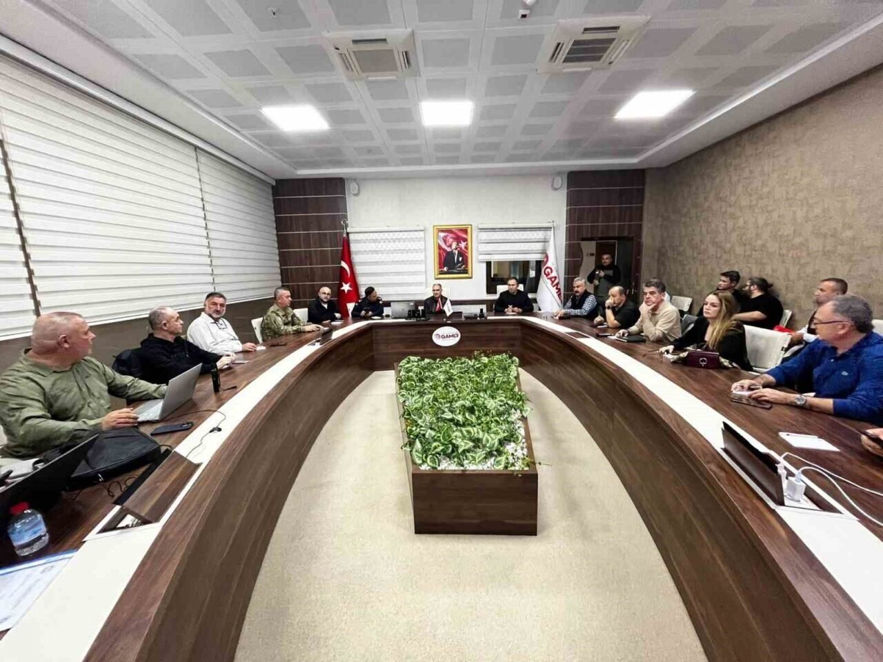 Balıkesir depremi sonrası Manisa’da kriz yönetimi devrede Balıkesir depremi sonrası Manisa’da kriz yönetimi devrede