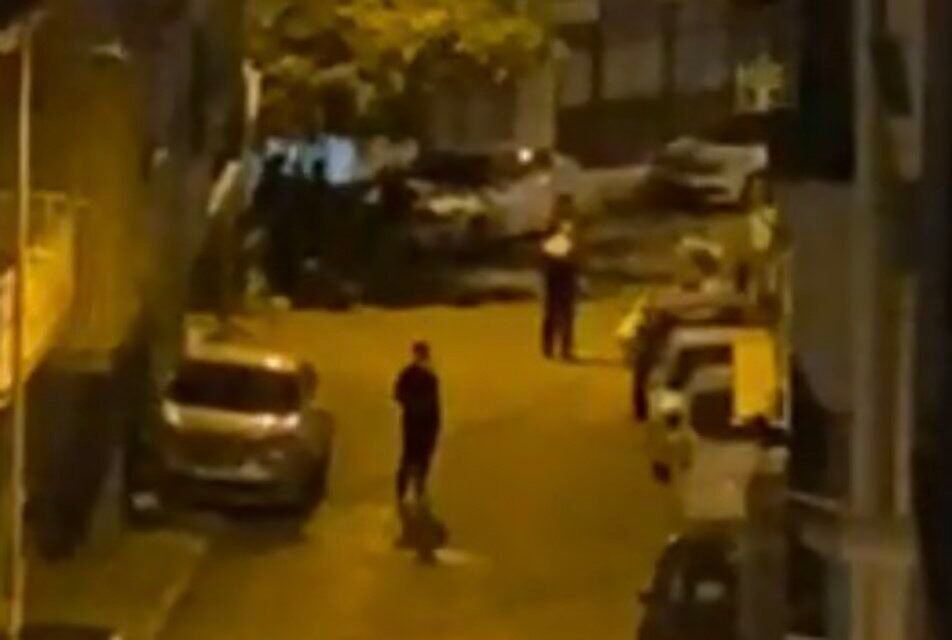Balıkesir’deki deprem İzmir’de de hissedildi Balıkesir’in Sındırgı ilçesinde meydana gelen 6.1 büyüklüğündeki deprem, İzmir’de de