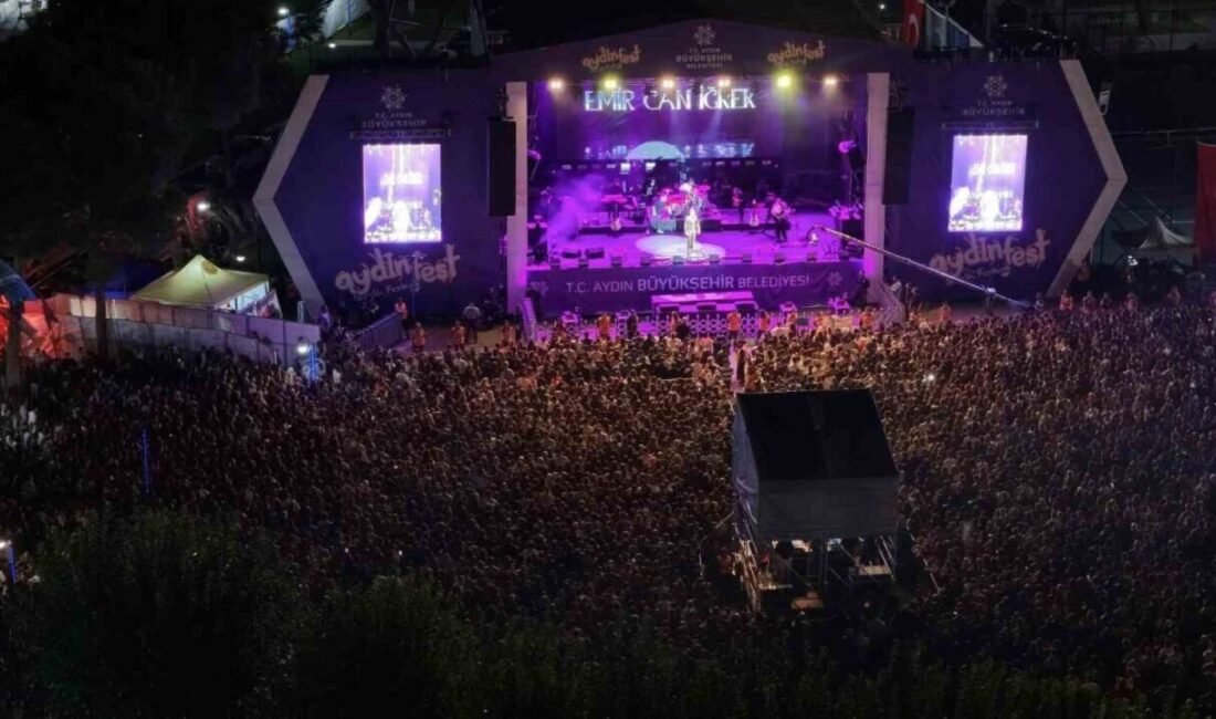 Başkan Çerçioğlu, sevilen sanatçıları gençlerle buluşturmaya devam ediyor Aydın Büyükşehir Belediyesi’nin düzenlediği Aydınfest Gençlik Festivali, bu yıl da