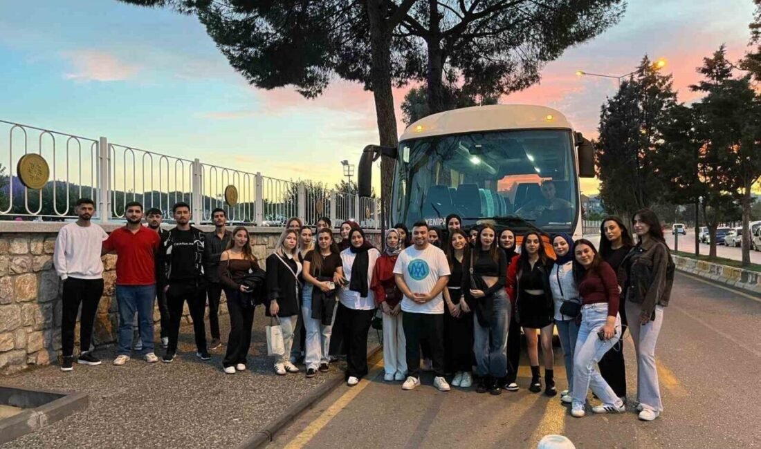 Başkan Ercan’dan Kent Konseyine destek Yenipazar Belediye Başkanı Malik Ercan, göreve geldiği günden itibaren Yenipazar
