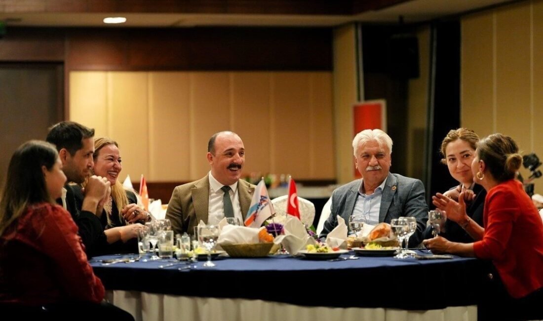 Konyaaltı Belediye Başkanı Cem Kotan, 19 Ekim Muhtarlar Günü dolayısıyla