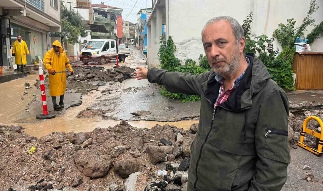 İzmir’de etkili olan sağanak yağış sebebiyle Bayraklı ilçesinde birçok bölgede