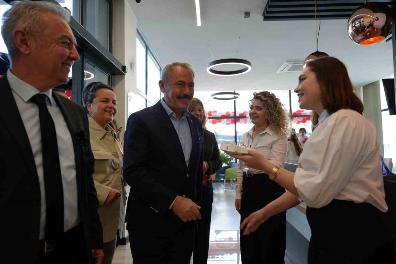 Beyaz İnci Ağız ve Diş Sağlığı Merkezi 4’üncü şubesini Denizlilerin hizmetine sundu