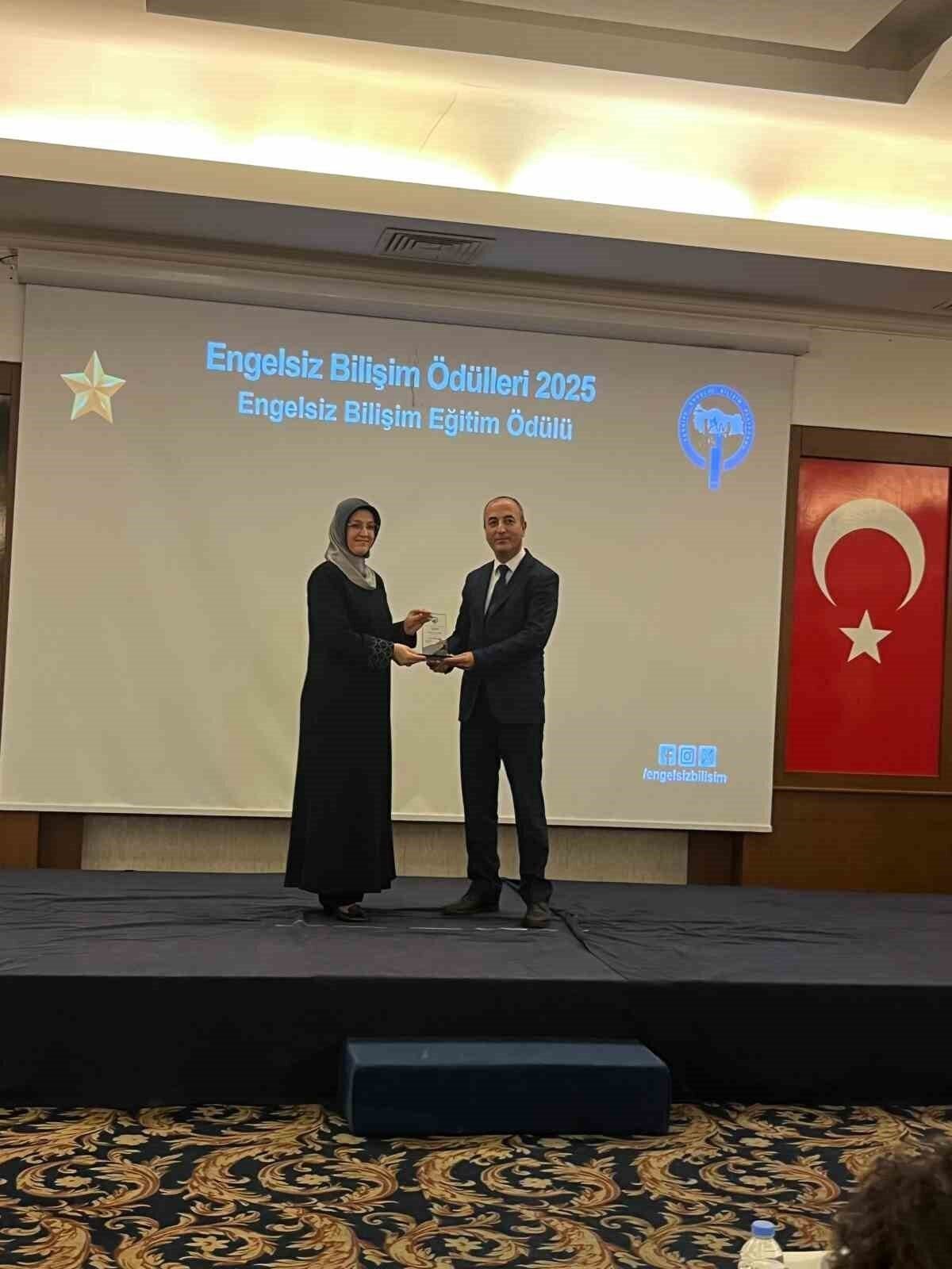 BİLTEVT 2025 Uluslararası Engelsiz Bilişim Kongresi Manisa’da gerçekleştirildi