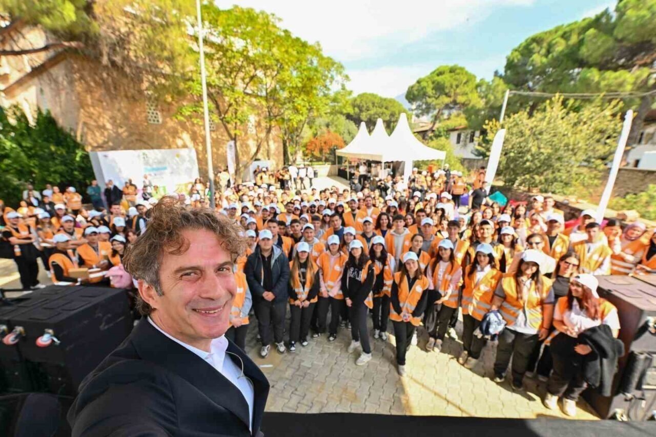 Birgi’de umut dolu etkinlik: SENTRUM genç gönüllü buluşması düzenlendi