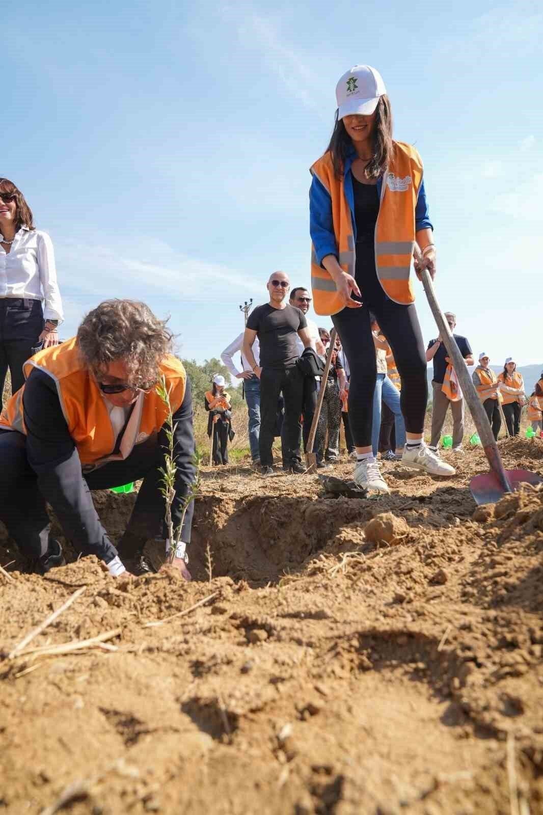 Birgi’de umut dolu etkinlik: SENTRUM genç gönüllü buluşması düzenlendi