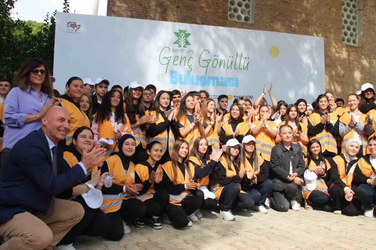 Birgi’de umut dolu etkinlik: SENTRUM genç gönüllü buluşması düzenlendi
