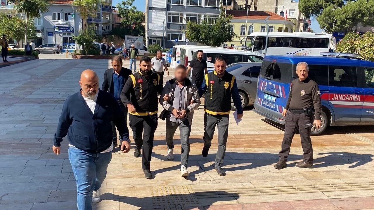 Bitlis’teki kan davası cinayetinin firarisi Aydın’da yakalandı Bitlis’teki kan davası cinayetinin firarisi Aydın’da yakalandı