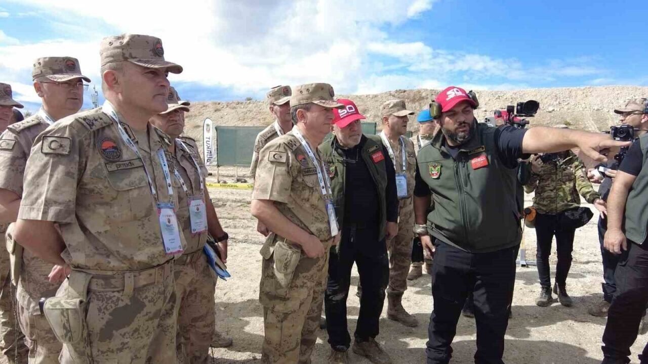 BORAN VII’de Türk jandarmasına Endonezyalı yarışmacılardan övgü