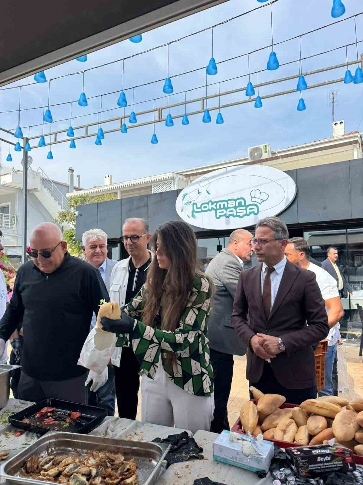 Çeşme Dalyanköy’de vatandaşa ücretsiz balık ziyafeti