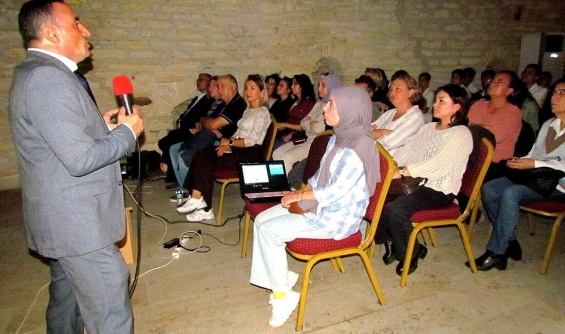 Çeşme Kalesi’nde arkeoloji buluşması Çeşme’deki Kültür Yolu Festivali’nin üçüncü gününde antik çağlardan günümüze uzanan