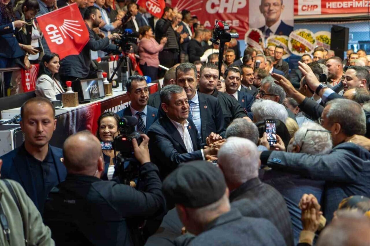 CHP Genel Başkanı Özel memleketi Manisa’da konuştu