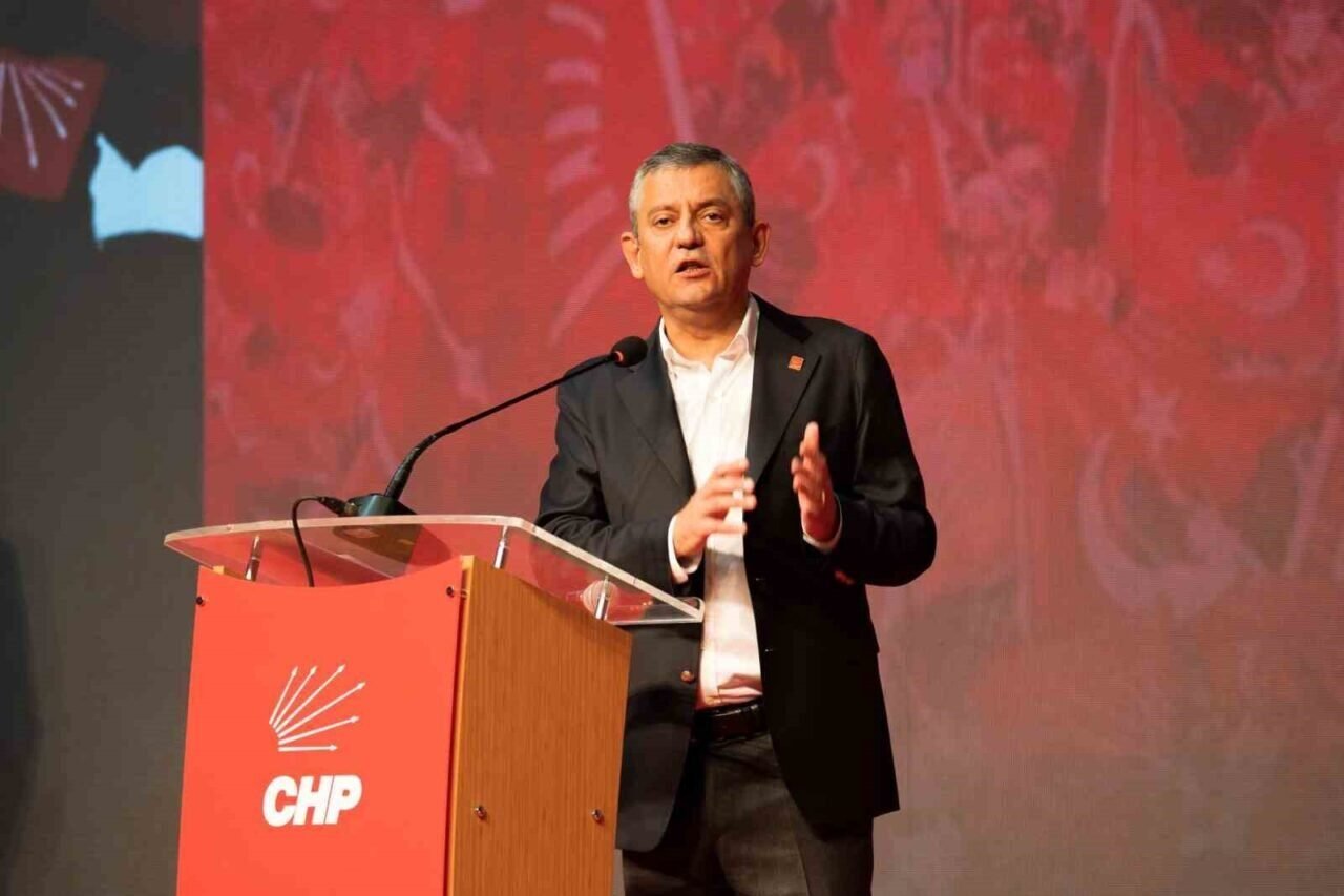 CHP Genel Başkanı Özel memleketi Manisa’da konuştu