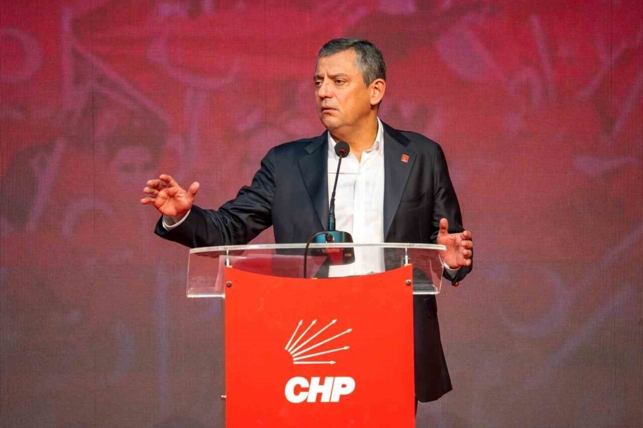 CHP Genel Başkanı Özel memleketi Manisa’da konuştu
