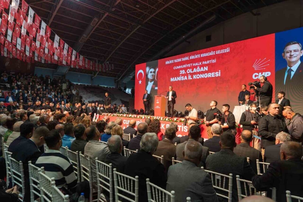 CHP Genel Başkanı Özel memleketi Manisa’da konuştu
